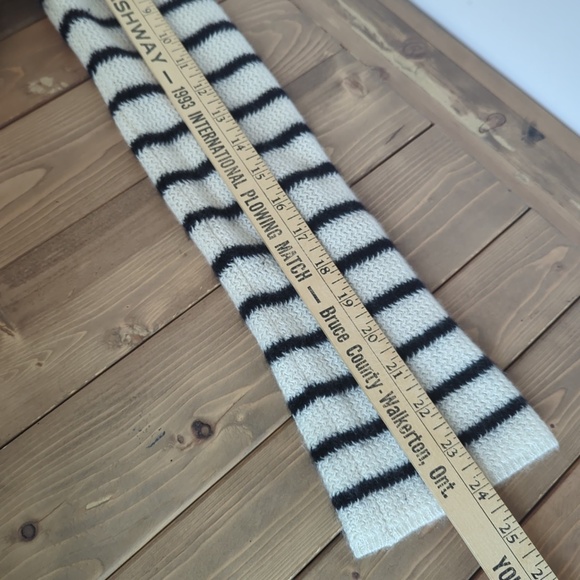 360 Cashmere Black Cream Striped Long Sleeve Super Soft Sweater - Picture 9 of 11